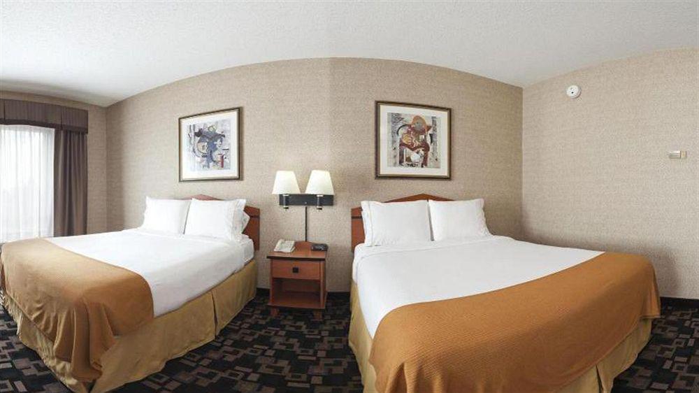 Comfort Inn & Suites Greenwood Near University Экстерьер фото