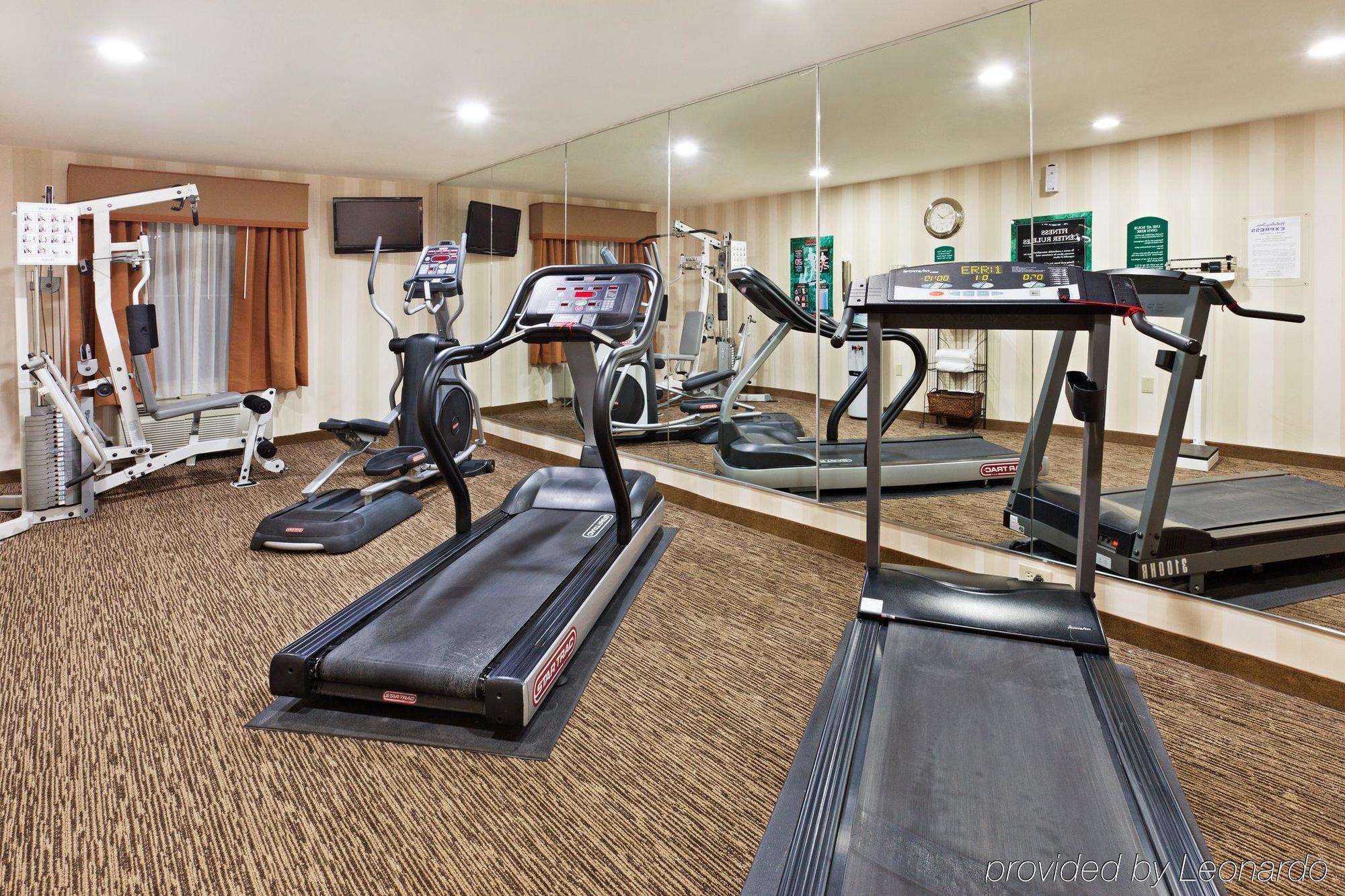 Comfort Inn & Suites Greenwood Near University Удобства фото