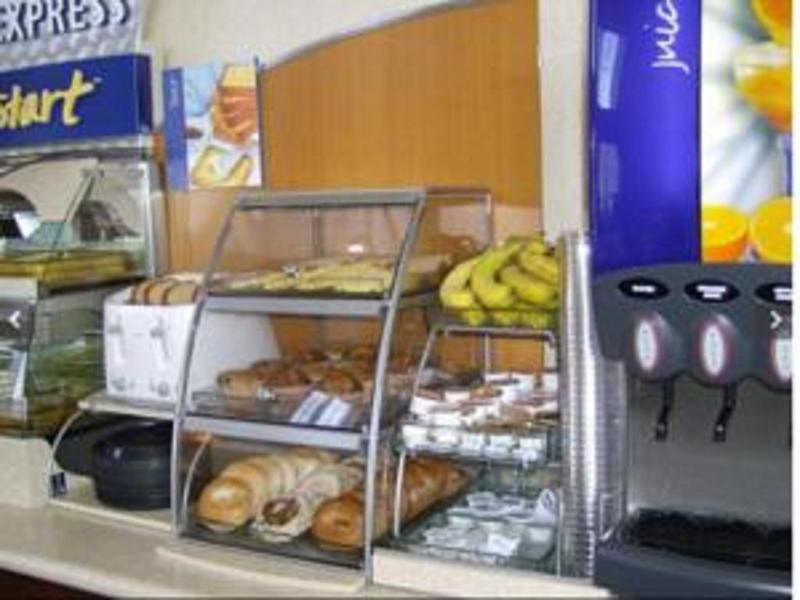 Comfort Inn & Suites Greenwood Near University Экстерьер фото